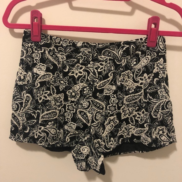Forever 21 Shorts - Picture 1 of 2